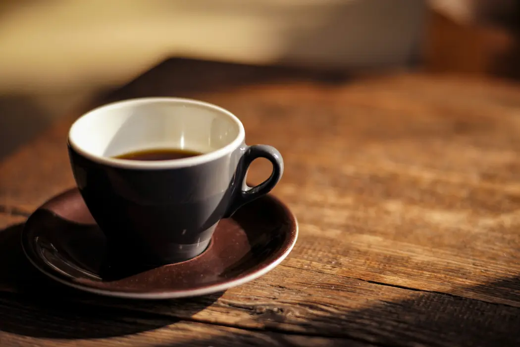 Kawowa rewolucja w domu — wszystko, co musisz wiedzieć o stoliku kawowym