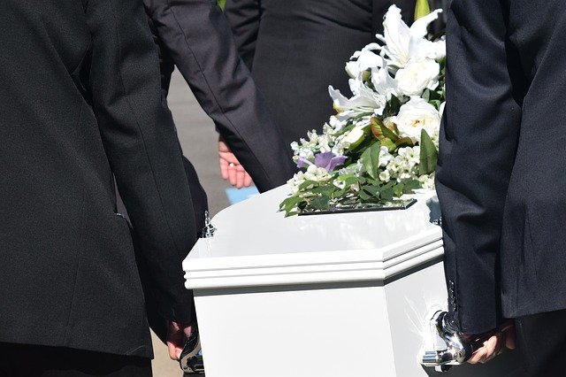 Zakład pogrzebowy w Warszawie, a organizacja ceremonii pogrzebowej