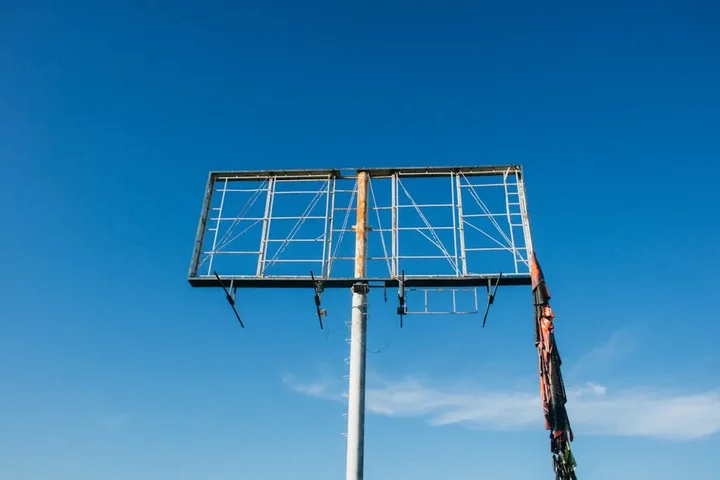 Rodzaje banerów reklamowych i ich zastosowanie w reklamie zewnętrznej