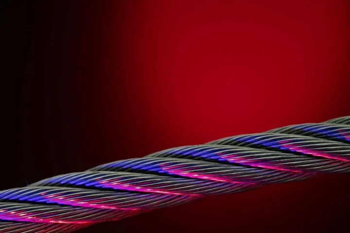 Najczęstsze błędy podczas instalacji światłowodów i jak ich uniknąć
