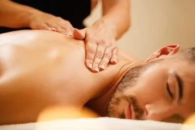 Znajdź odprężenie w salonie masażu tantrycznego, nuru i lingam