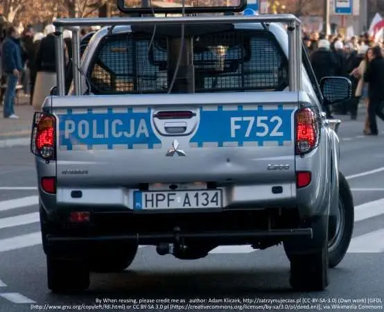 KPP Piaseczno: Nocna awantura w salonie urody zakończona aresztowaniem 23-latka