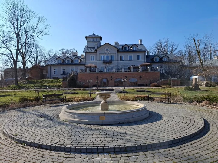 Obrazek przedstawia grafikę promocyjną wydarzenia Weekend relaksu i atrakcji dla kobiet w Talaria Resort & SPA