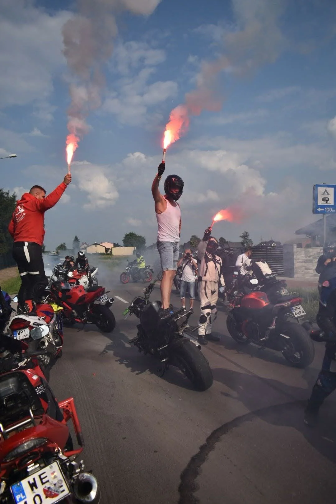 Obrazek przedstawia grafikę promocyjną wydarzenia Motocyklowa parada weselna w Piasecznie i Zalesiu Dolnym