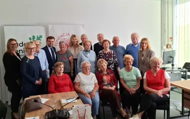 Seniorzy dostali laptopy. To ma im otworzyć cyfrowe drzwi