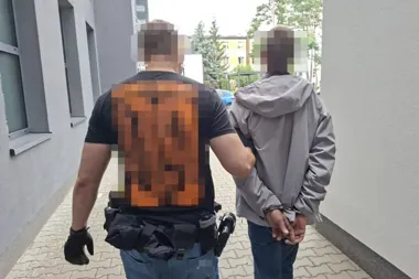 Przemoc wobec rodziców to nie wszystko. 43-latek trafił do aresztu