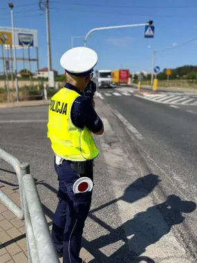 Powroty z wakacji i szkolna wyprawka. Policja ostrzega przed pośpiechem