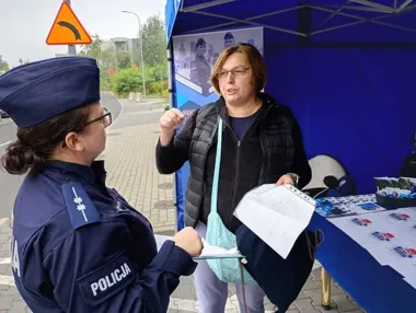Alkogogle i narkogogle w Piasecznie. Młodzież sprawdzała skutki używek