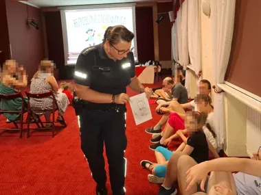 Piaseczyńscy policjanci ostrzegli dzieci - nad wodą błąd kosztuje najwięcej