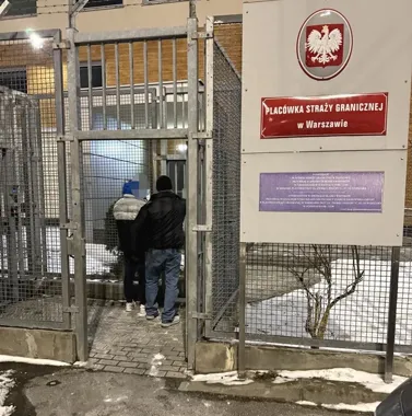 Zatrzymani w Nowej Iwicznej - bagaż pełen dowodów i kokaina