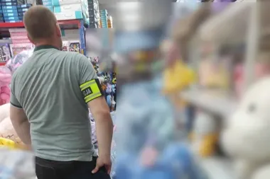 Podrobione maskotki z Wólki Kosowskiej. Chiński handlarz zatrzymany przez piaseczyńskich policjantów