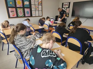 Piaseczyńska drogówka sprawdziła uczniów na torze przeszkód do karty rowerowej