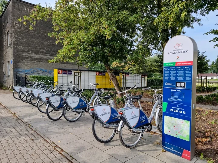 Sezon Piaseczyńskiego Roweru Miejskiego wraca – siedem stacji i współpraca z WRP