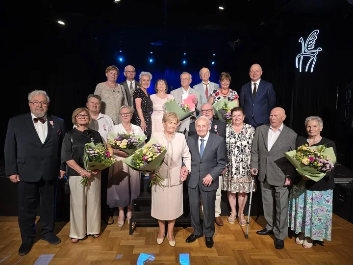 Pięćdziesiąt i sześćdziesiąt lat razem. Jubilaci z Piaseczna uhonorowani